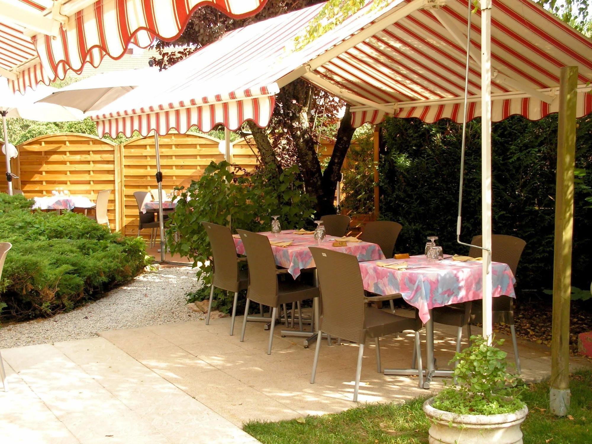 Chez Francoise Hotel Bannes  Екстериор снимка